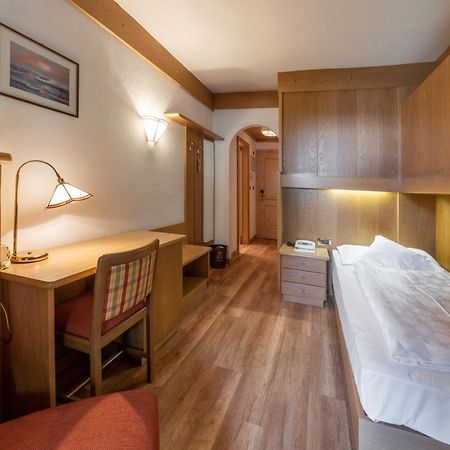 Hotel Armin Сельва-ди-Валь-Гардена Экстерьер фото