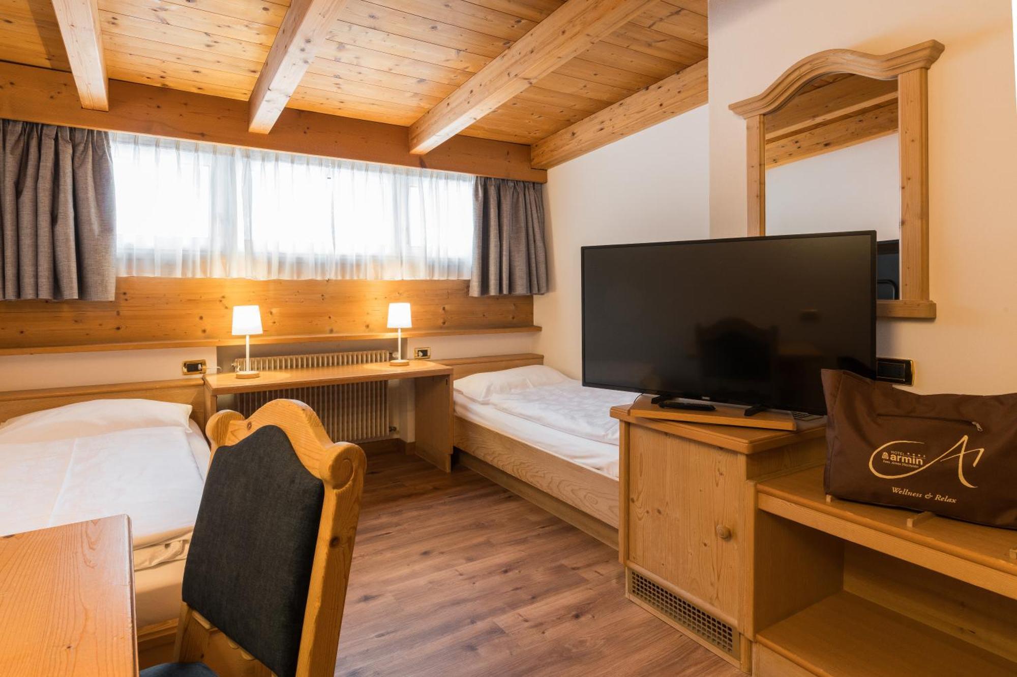 Hotel Armin Сельва-ди-Валь-Гардена Экстерьер фото