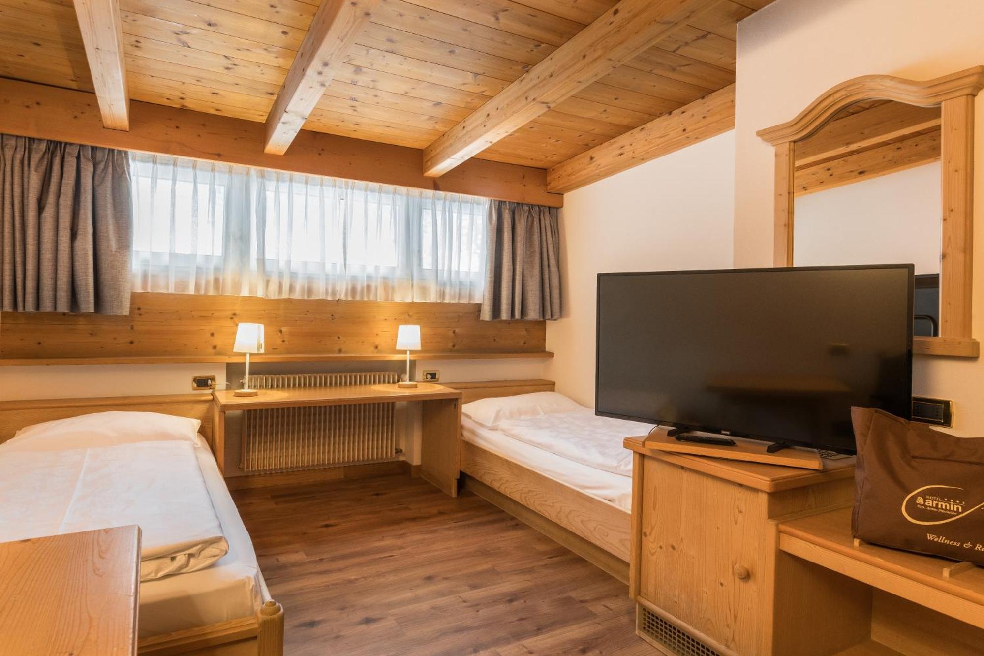 Hotel Armin Сельва-ди-Валь-Гардена Экстерьер фото
