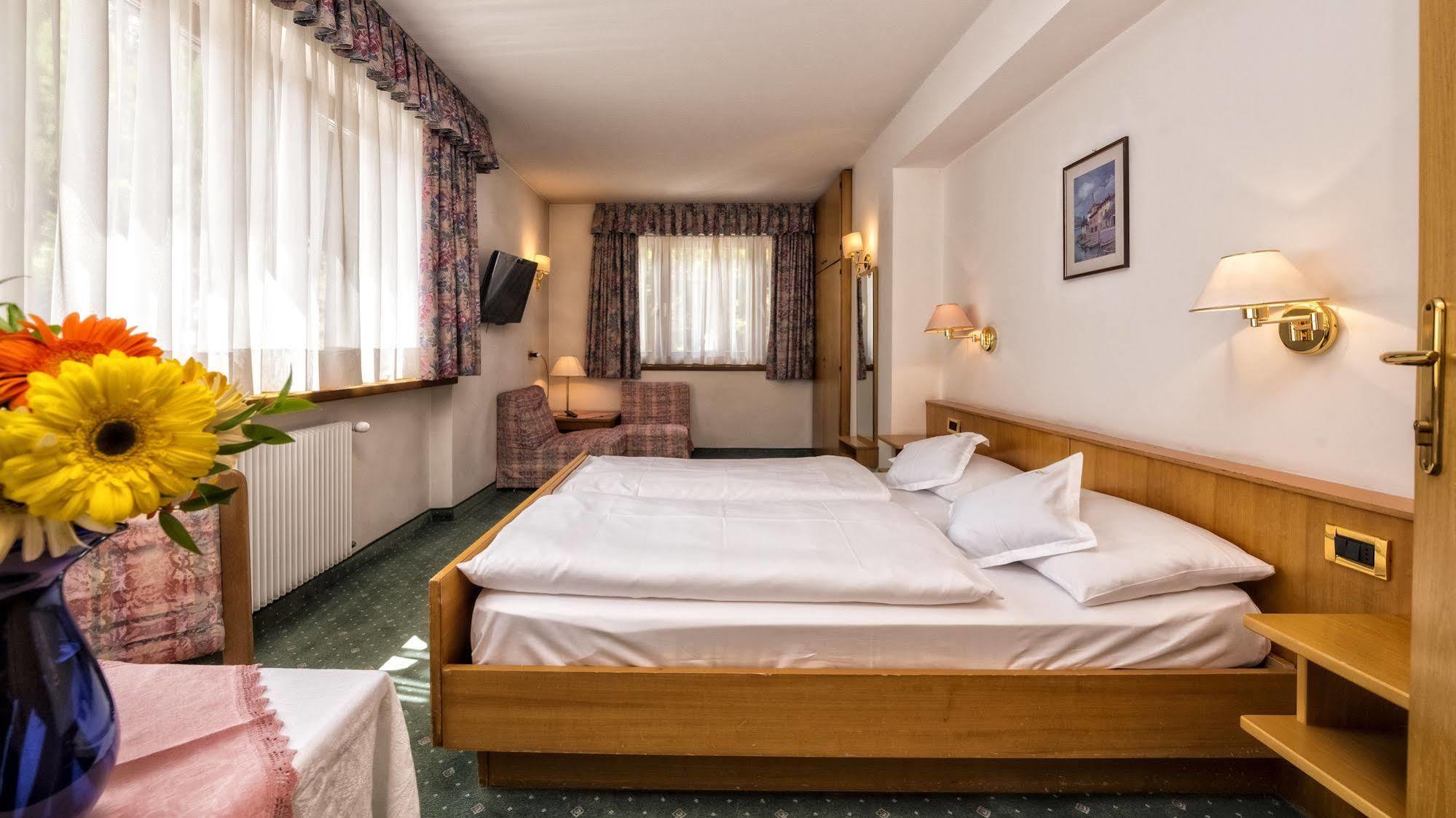Hotel Armin Сельва-ди-Валь-Гардена Экстерьер фото