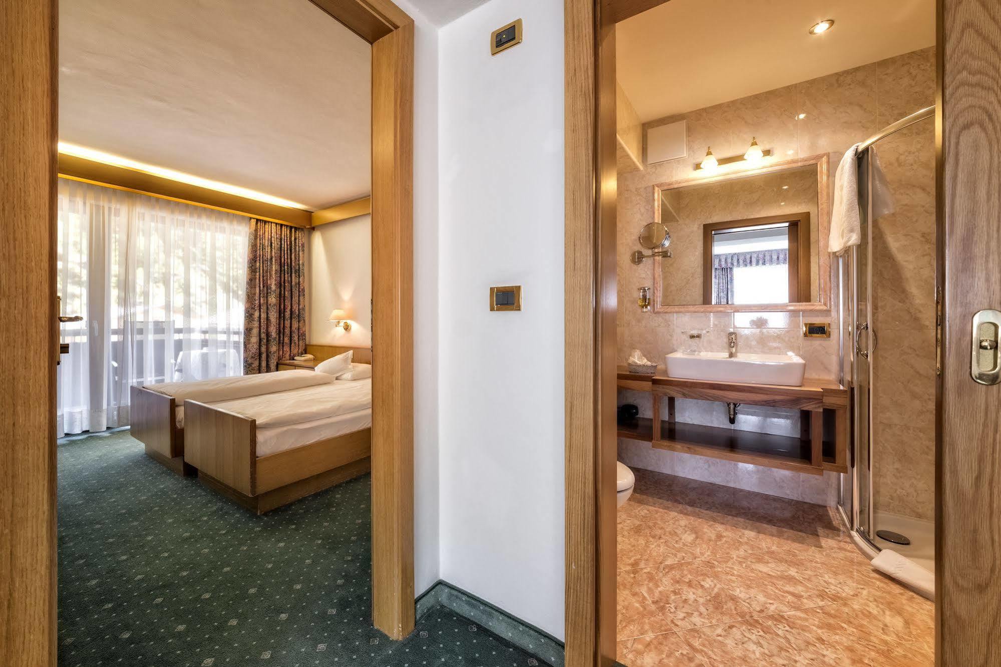 Hotel Armin Сельва-ди-Валь-Гардена Экстерьер фото